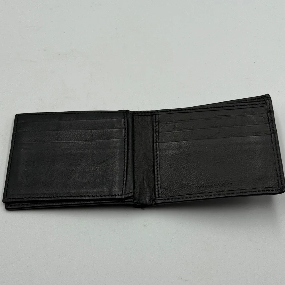 Mountain Logo Mens‎ Black Genuine Leather Bifold Wallet with ID Window